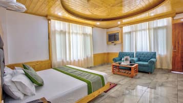 Honeymoon Suite | Free WiFi