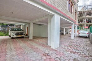 Parking - Hotel Sunlight Manali (Manali)