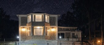 Lans Bliss Villa 3BHK with Sunset View by Homeyhuts