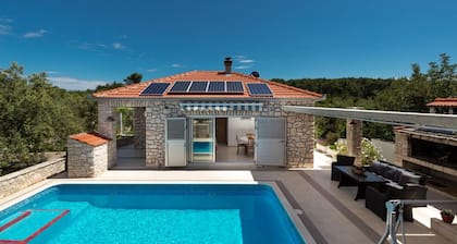 Holiday Home Ivona by Villas Guide