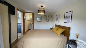 1 slaapkamer, een strijkplank/strijkijzer, gratis wifi, beddengoed