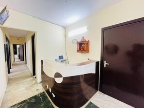 Deluxe tweepersoonskamer, balkon | Lobby