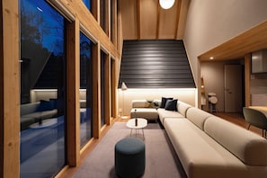 Luxury Villa, Lake View