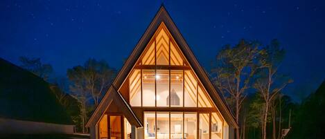 Vila Mewah, pemandangan danau | Wi-Fi gratis dan seprai linen