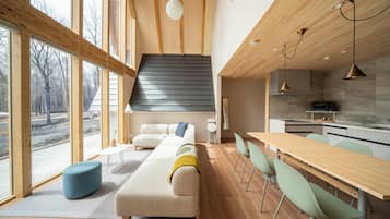 Luxury Villa, Lake View | Living area