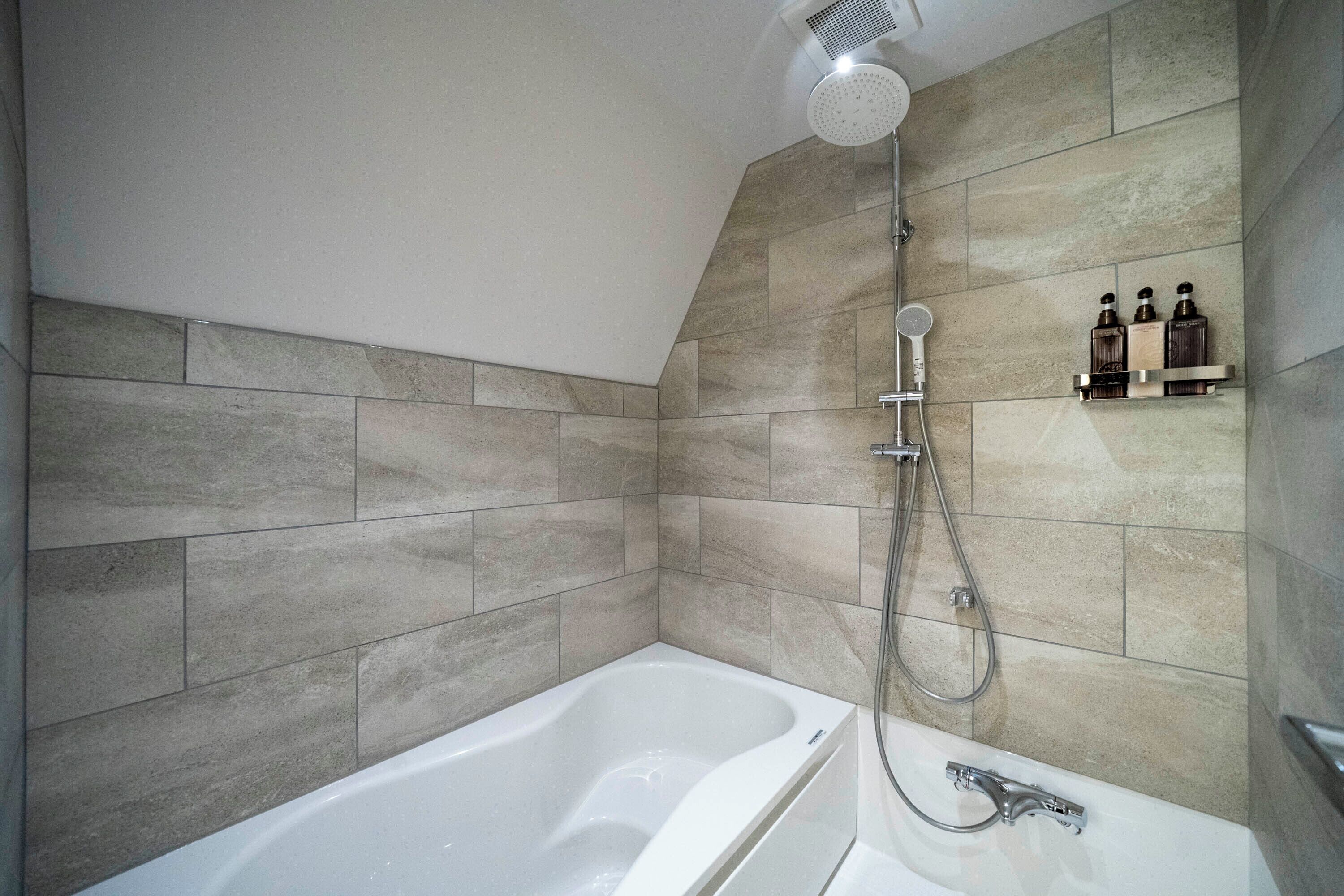 Luxury Villa, Lake View | Bathroom