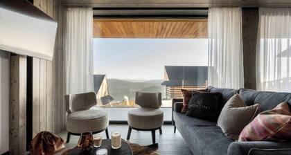 Montini’s House – Cozy Mountain Hideaway with Jacuzzi