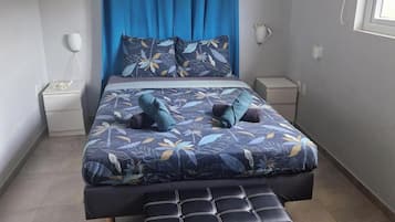 1 bedroom, iron/ironing board, Internet, bed sheets
