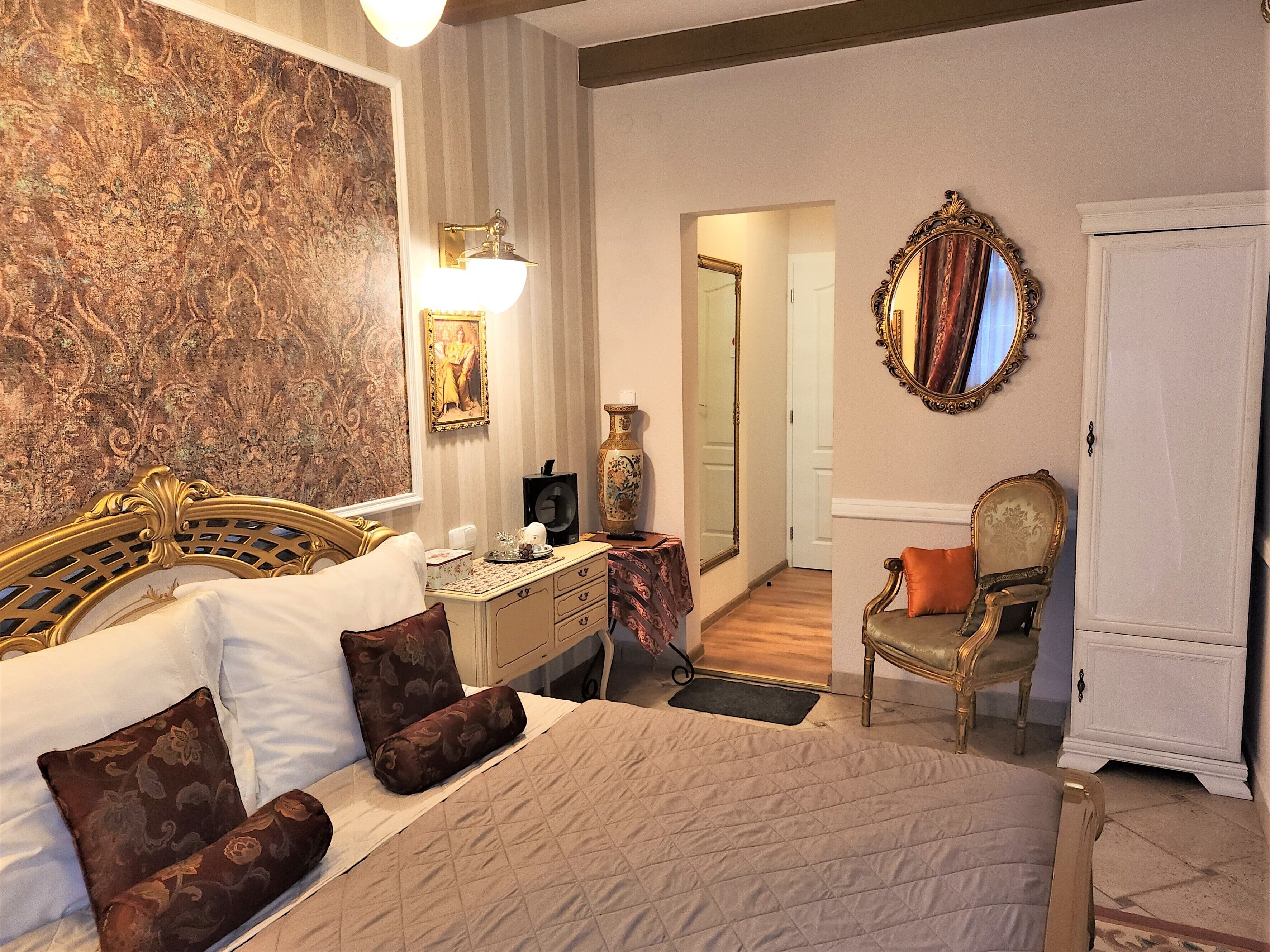 Dobbeltrom – classic | Individuelt dekorert, strykejern/-brett, wi-fi (inkludert) og sengetøy