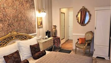 Dobbeltrom – classic | Individuelt dekorert, strykejern/-brett, wi-fi (inkludert) og sengetøy