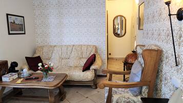 Camera Exclusive | Con stile personalizzato, ferro/asse da stiro, Wi-Fi gratuito, lenzuola