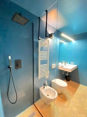 Apartment, Kitchen, Garden View | Bathroom - pieve san biagio (Marche)