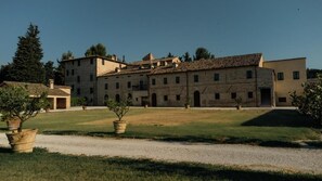 Exterior - pieve san biagio (Macerata)