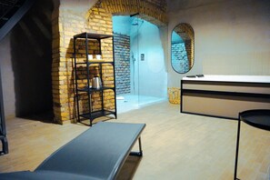 Spa - Elegant Independent City Lodge in the heart of Trastevere (Roma)