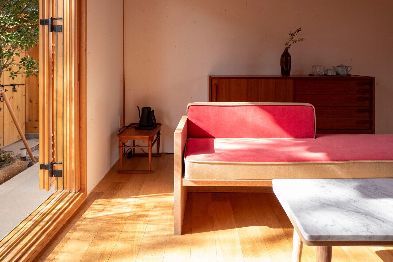 Double Room, 1 Queen Bed, Private Bathroom, Courtyard View | Free WiFi