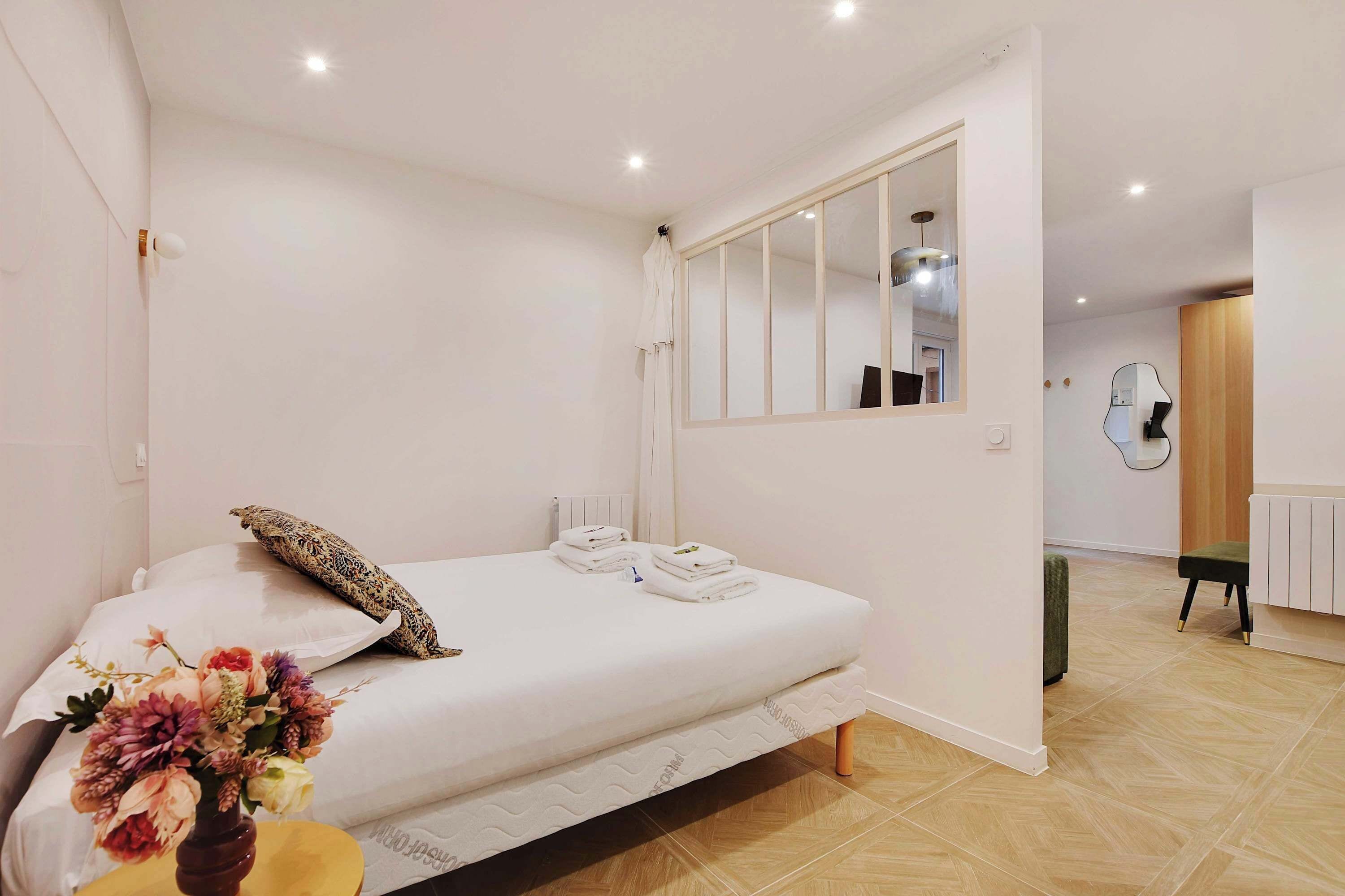 1 bedroom, WiFi, bed sheets