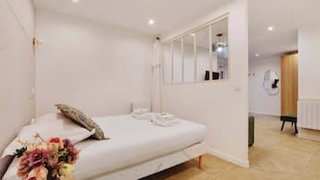 1 bedroom, WiFi, bed sheets