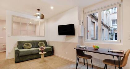Faubourg saint denis, Charmant appartement 4P