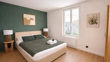 Fer et planche Ă repasser, Wi-Fi, draps fournis