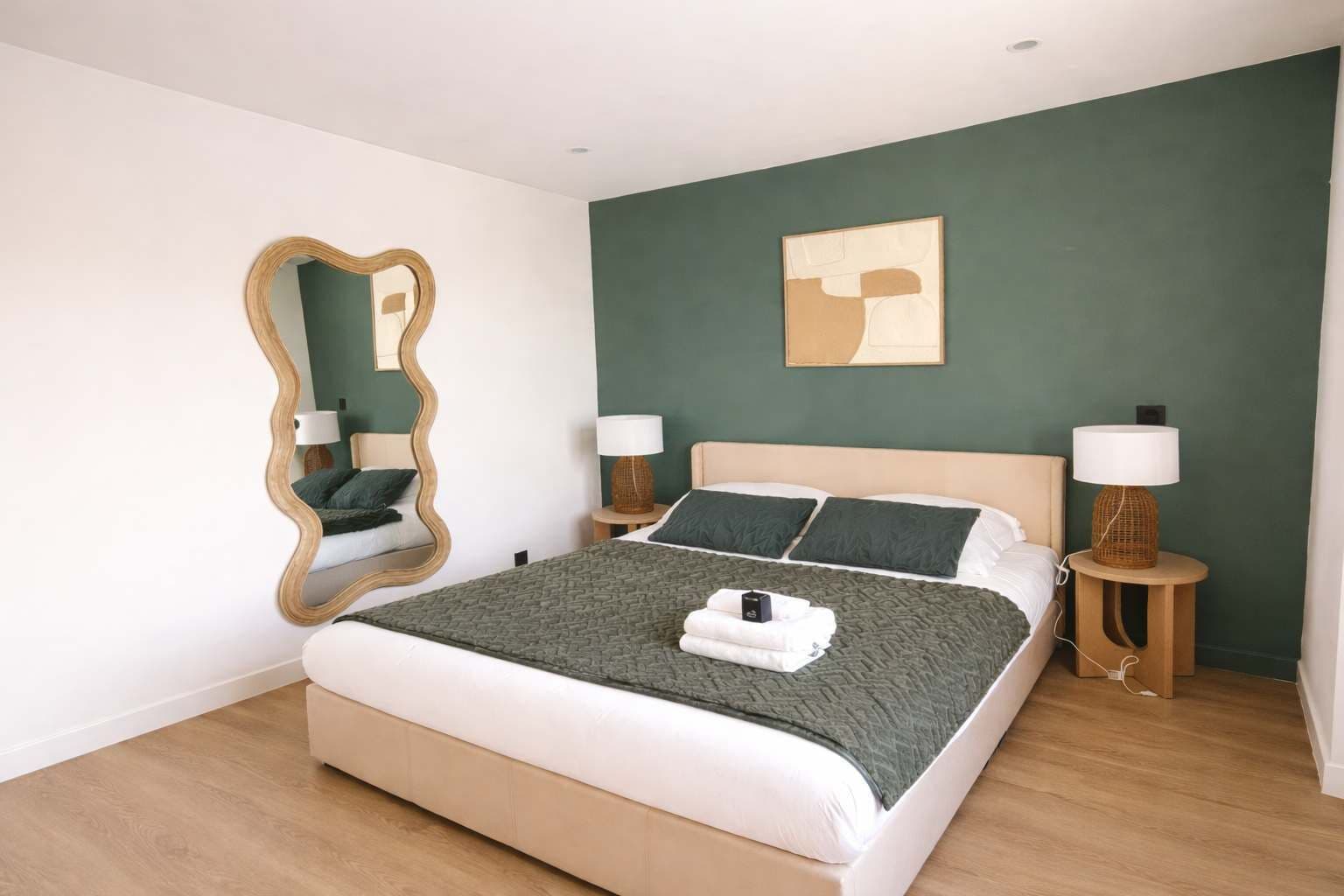 Fer et planche à repasser, Wi-Fi, draps fournis