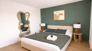 Fer et planche Ă repasser, Wi-Fi, draps fournis