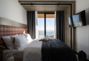 Iron/ironing board, WiFi, bed sheets - Montini’s House – Relax in Nature with a Private Jacuzzi (Koniaków)