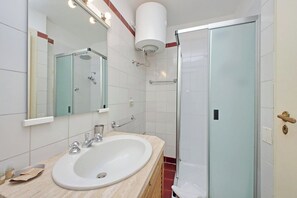 Hair dryer, bidet, towels, toilet paper - Pantheon Studio (Roma)