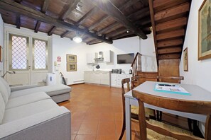 Living area - Pantheon Studio (Roma)