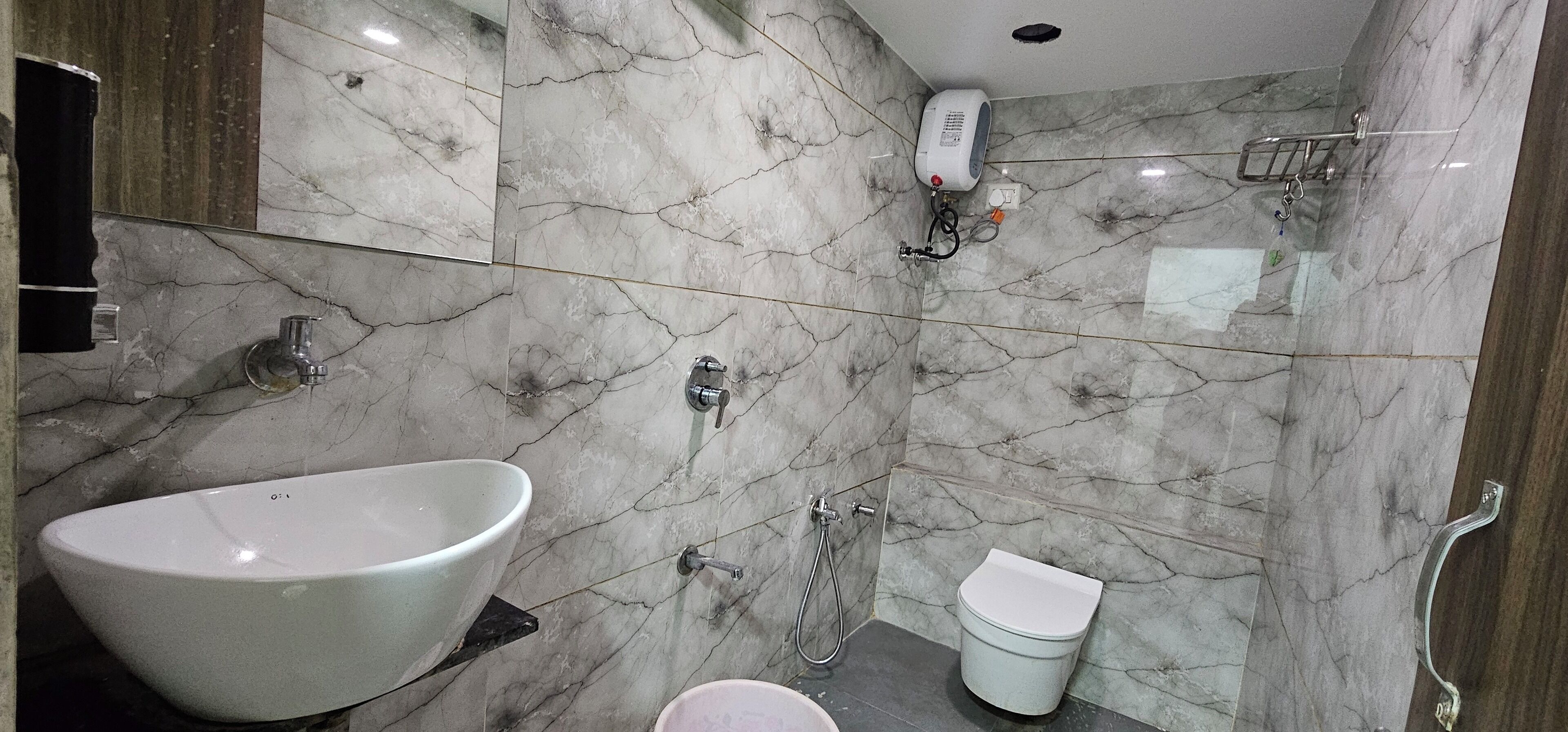 Deluxe Double Room, City View | Bathroom