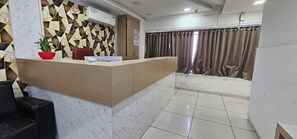 Lobby - Hotel Nest View In (Ahmedabad)