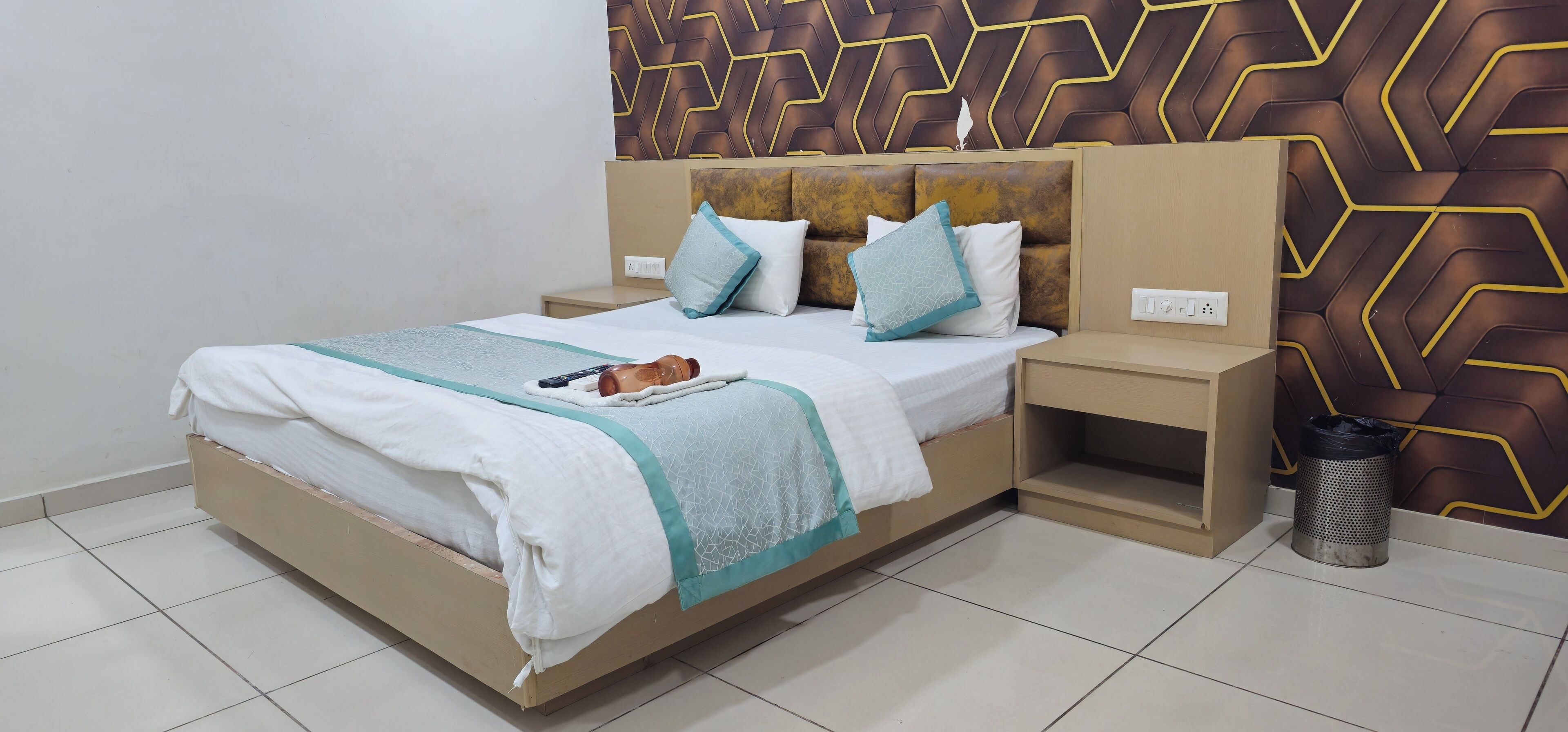 Deluxe Double Room, City View | Laptop workspace, iron/ironing board, free WiFi