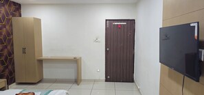 Deluxe Double Room, City View | Laptop workspace, iron/ironing board, free WiFi - Hotel Nest View In (Ahmedabad)