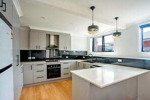 Private kitchen - Serene 2BR Private Downstairs Retreat Near MONA (Austins Ferry)