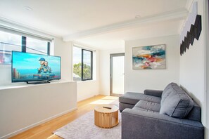 Living area - Serene 2BR Private Downstairs Retreat Near MONA (Austins Ferry)