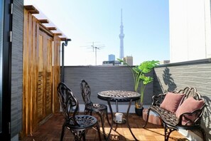 Outdoor dining - NIKAIDO SKY TERRACE (Tokyo)