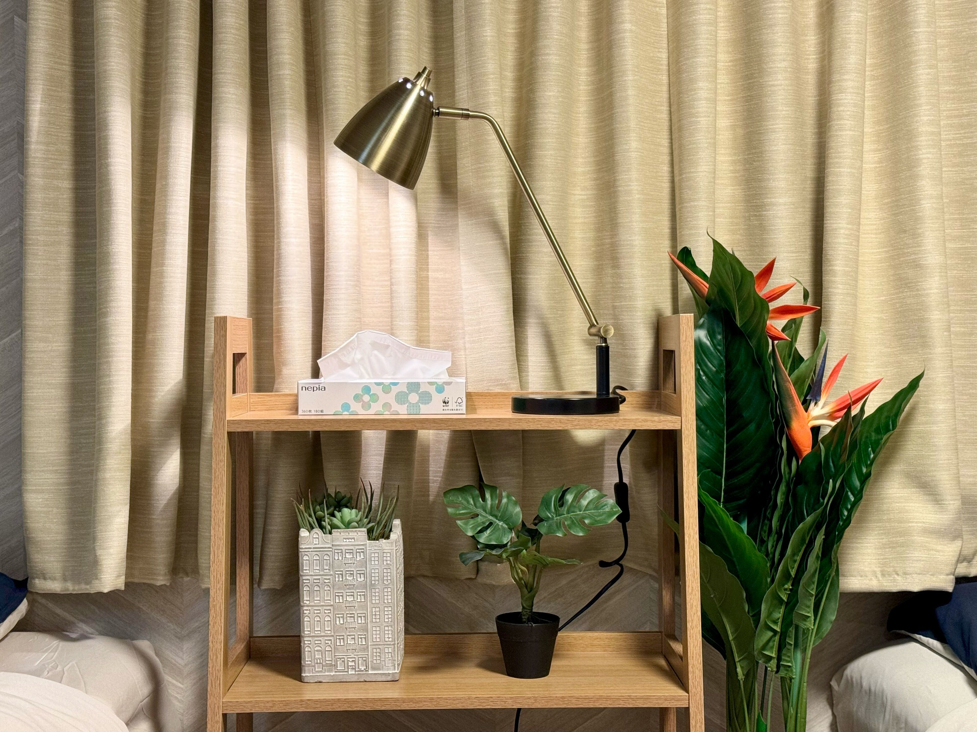 Blackout curtains, free WiFi