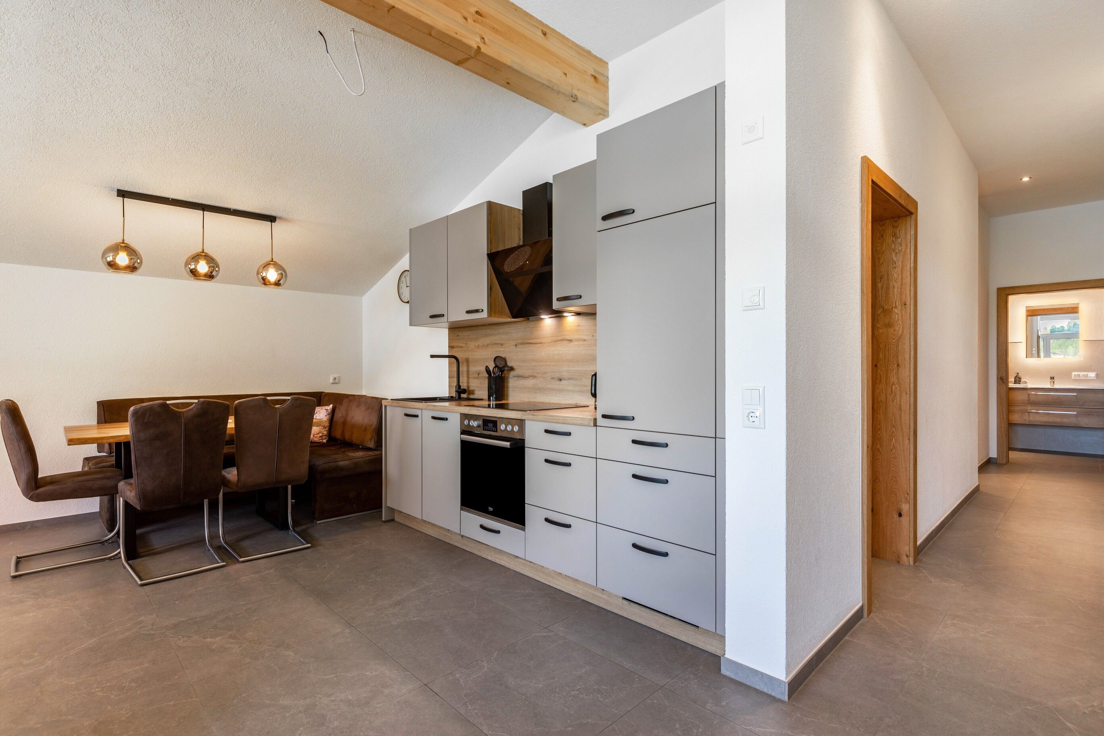Kühlschrank, Ofen, Herdplatte, Geschirrspüler