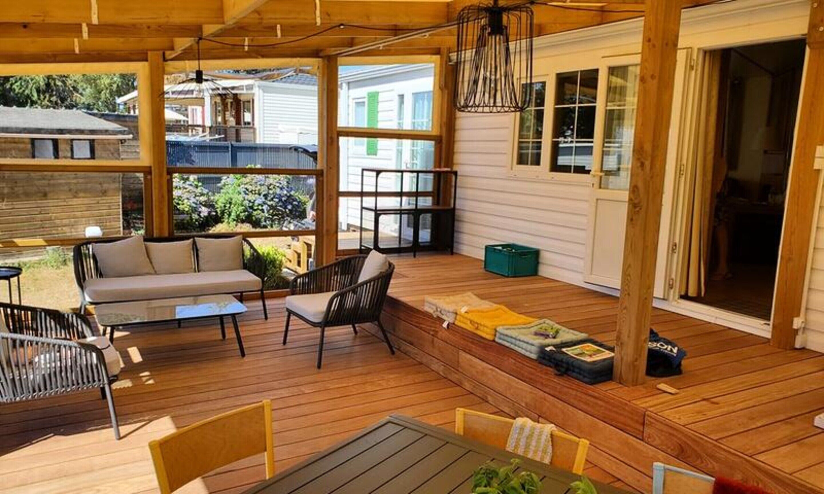 Khu ẩm thực ngoài trời