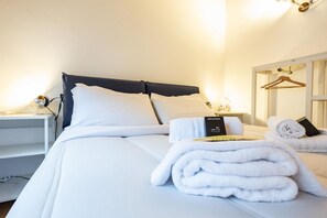 Iron/ironing board, travel crib - Pigneto Hideout by Rentbeat (Roma)