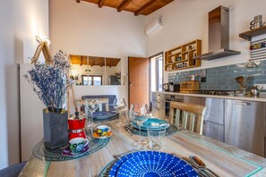 Dining - Pigneto Hideout by Rentbeat (Roma)