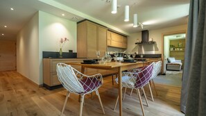 Dining - In the heart of the mountains Enjoy Chalet Chamonix Le Lavancher Apartment Loriaz (Chamonix-Mont-Blanc)