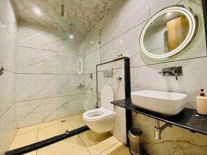 Quarto com design assinado | Banheiro