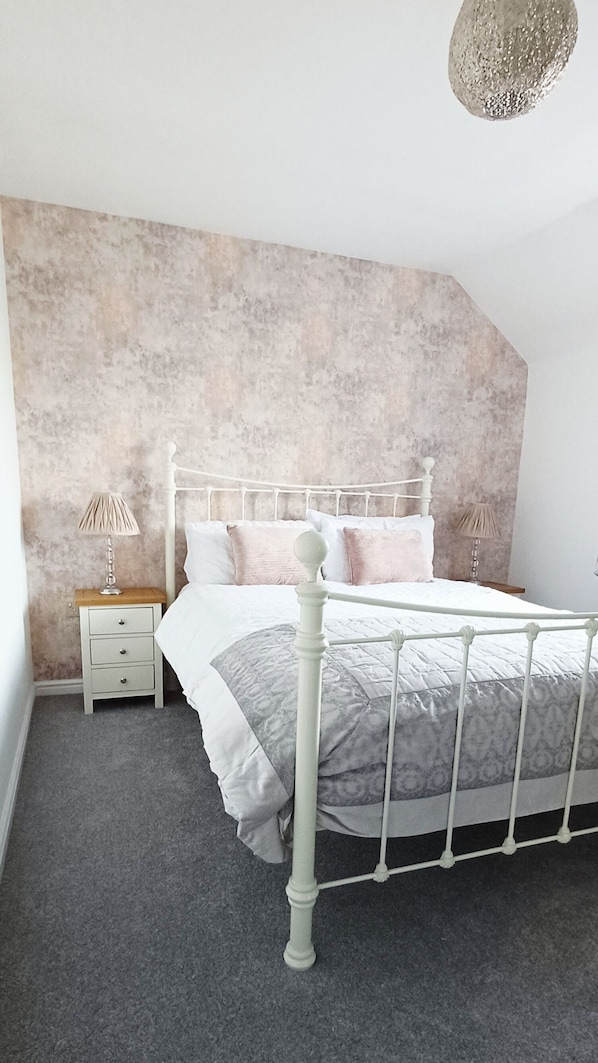 2 bedrooms, free WiFi, bed sheets