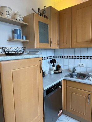 Micro-ondas, fogão, cooktop, lava-louças