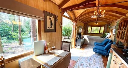 Charming Gypsy Wagon in the forrest near Maastricht - Gypsy Wagon de Kat