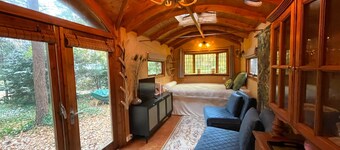 Charming Gypsy Wagon in the forrest near Maastricht - Gypsy Wagon de Kat