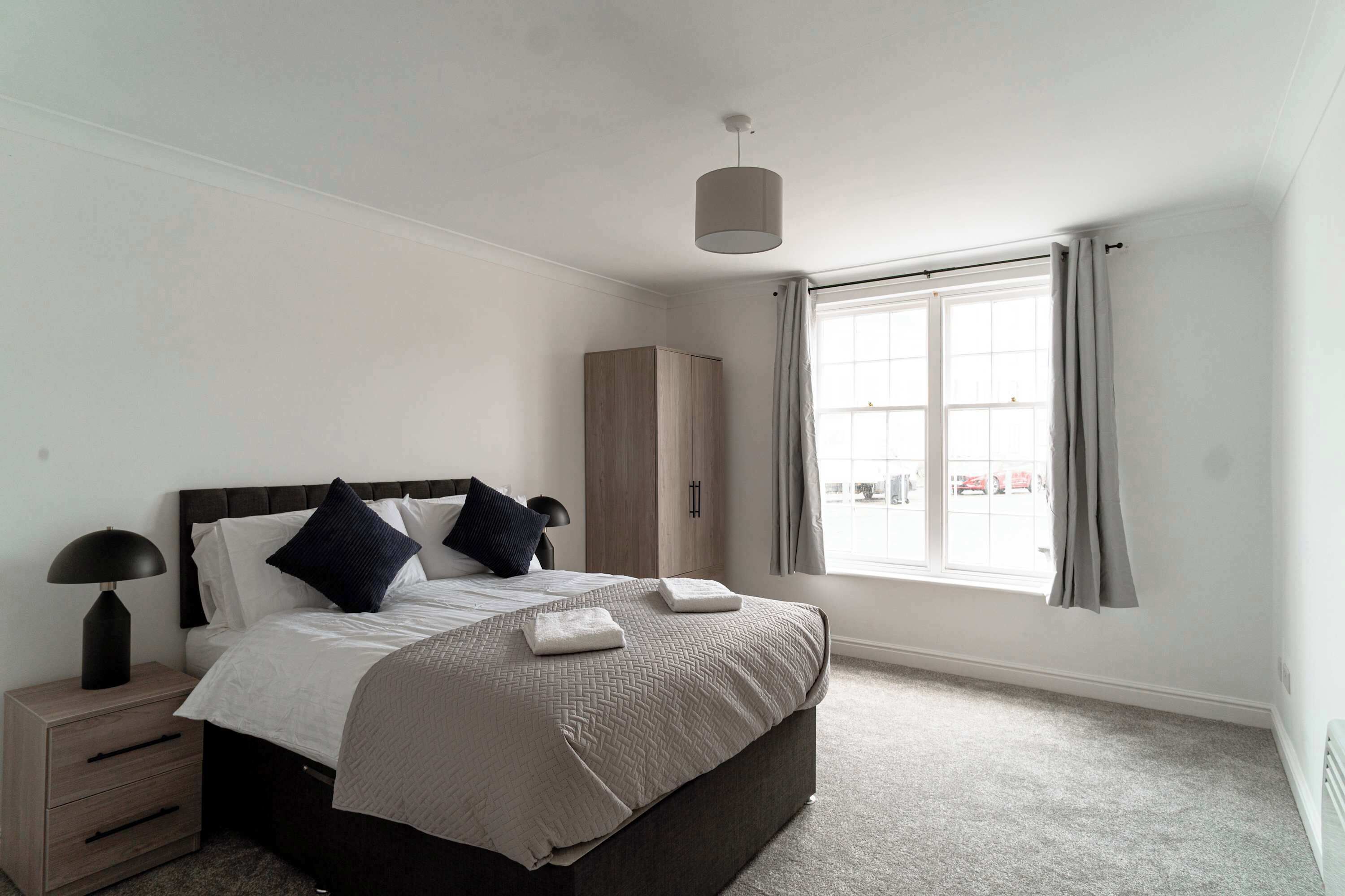 1 chambre, bureau, fer et planche à repasser, Wi-Fi