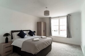 1 bedroom, desk, iron/ironing board, WiFi - Harbour-Side Retreat | 1-Bed Flat in Whitehaven (Whitehaven)