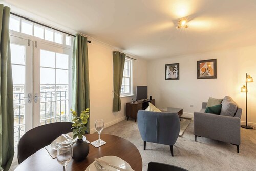 1 Bed Whitehaven Harbour-side Flat with Sea Views