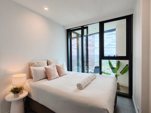 Skyline Residence 160 Victoria